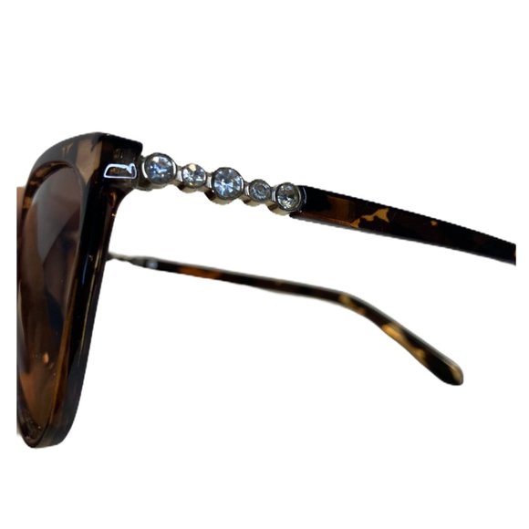 Tortoise Shell Rhinestone Sunglasses - Picture 4 of 4